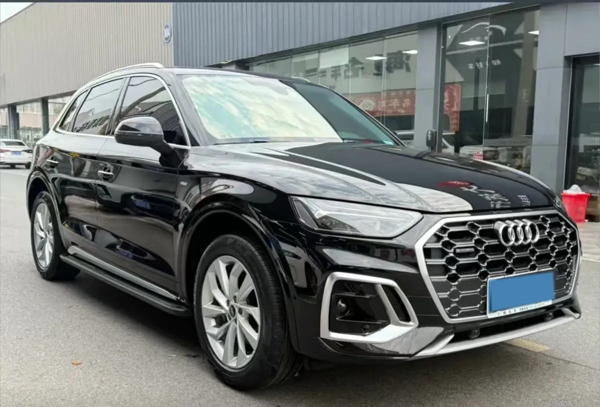 2022 Audi Q5L 2.0T 190HP L4 7DCT,autocango,china used car exporter,china ev exporter,chinese used car exporter,chinese used ev exporter