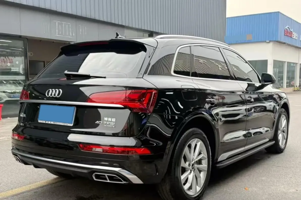 2022 Audi Q5L 2.0T 190HP L4 7DCT,autocango,china used car exporter,china ev exporter,chinese used car exporter,chinese used ev exporter