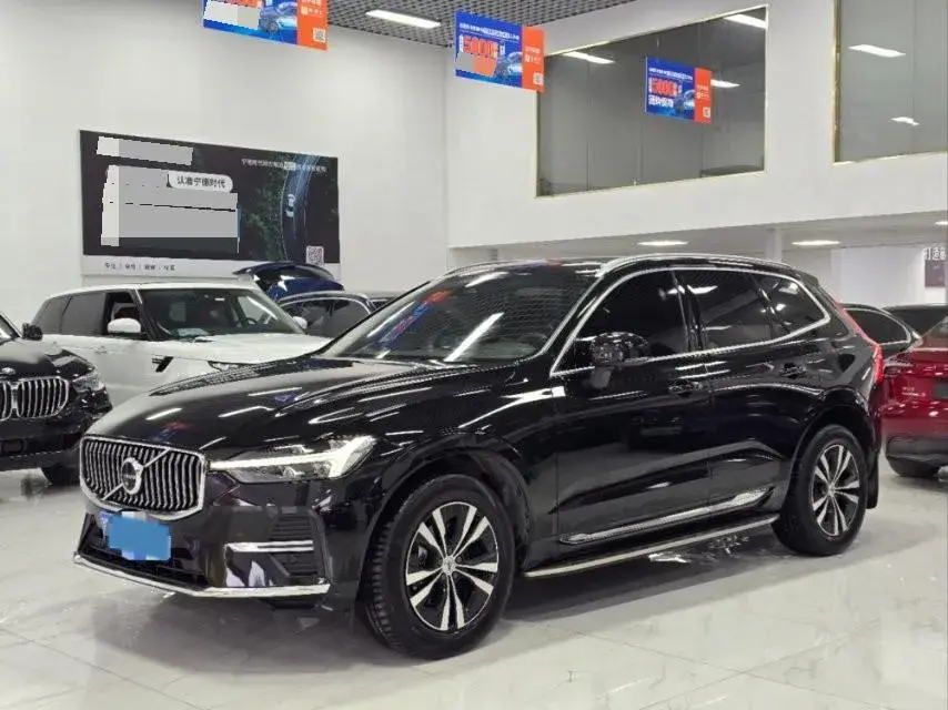 2023 Volvo XC60 2.0T 250HP L4 8AT