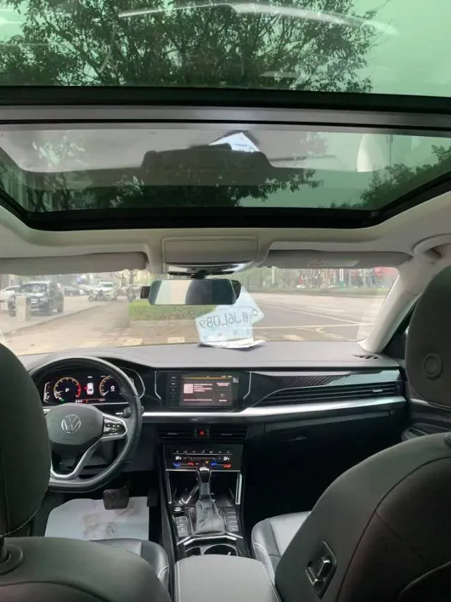 2023 Volkswagen Passat 2.0T 186HP L4 7DCT,autocango,china used car exporter,china ev exporter,chinese used car exporter,chinese used ev exporter