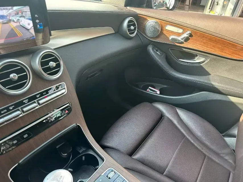 2021 Mercedes-Benz GLC Class 2.0T 258HP L4 9AT,autocango,china used car exporter,china ev exporter,chinese used car exporter,chinese used ev exporter