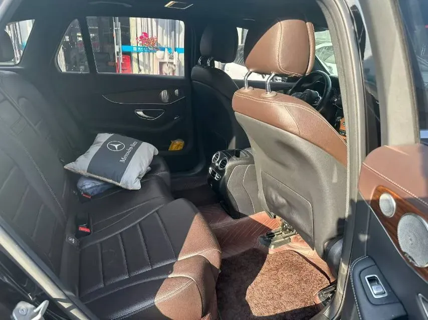 2021 Mercedes-Benz GLC Class 2.0T 258HP L4 9AT,autocango,china used car exporter,china ev exporter,chinese used car exporter,chinese used ev exporter