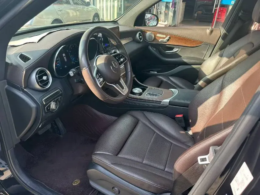 2021 Mercedes-Benz GLC Class 2.0T 258HP L4 9AT,autocango,china used car exporter,china ev exporter,chinese used car exporter,chinese used ev exporter