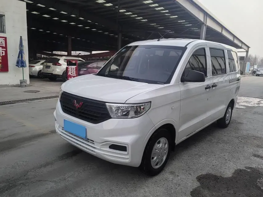 2021 WuLing HongGuang V 1.5L 99HP L4 6MT,autocango,china used car exporter,china ev exporter,chinese used car exporter,chinese used ev exporter