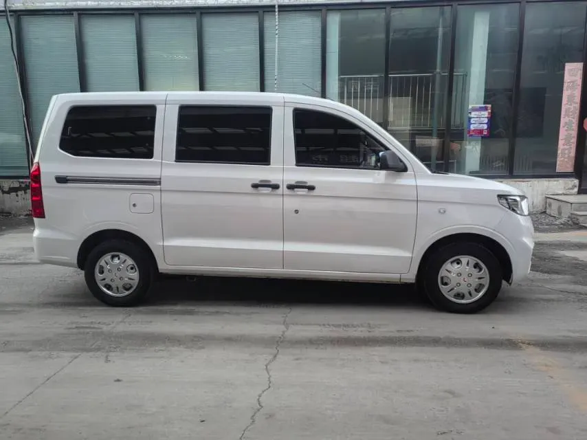 2021 WuLing HongGuang V 1.5L 99HP L4 6MT,autocango,china used car exporter,china ev exporter,chinese used car exporter,chinese used ev exporter