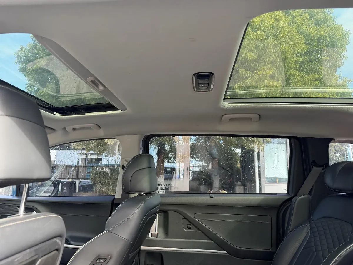 2021 Hyundai Custo 2.0T 236HP L4 8AT,autocango,china used car exporter,china ev exporter,chinese used car exporter,chinese used ev exporter