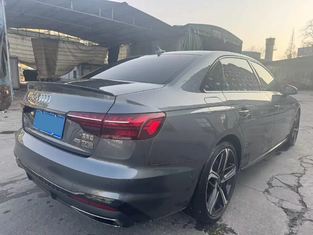 2022 Audi A4L 2.0T 252HP L4 7DCT,autocango,china used car exporter,china ev exporter,chinese used car exporter,chinese used ev exporter