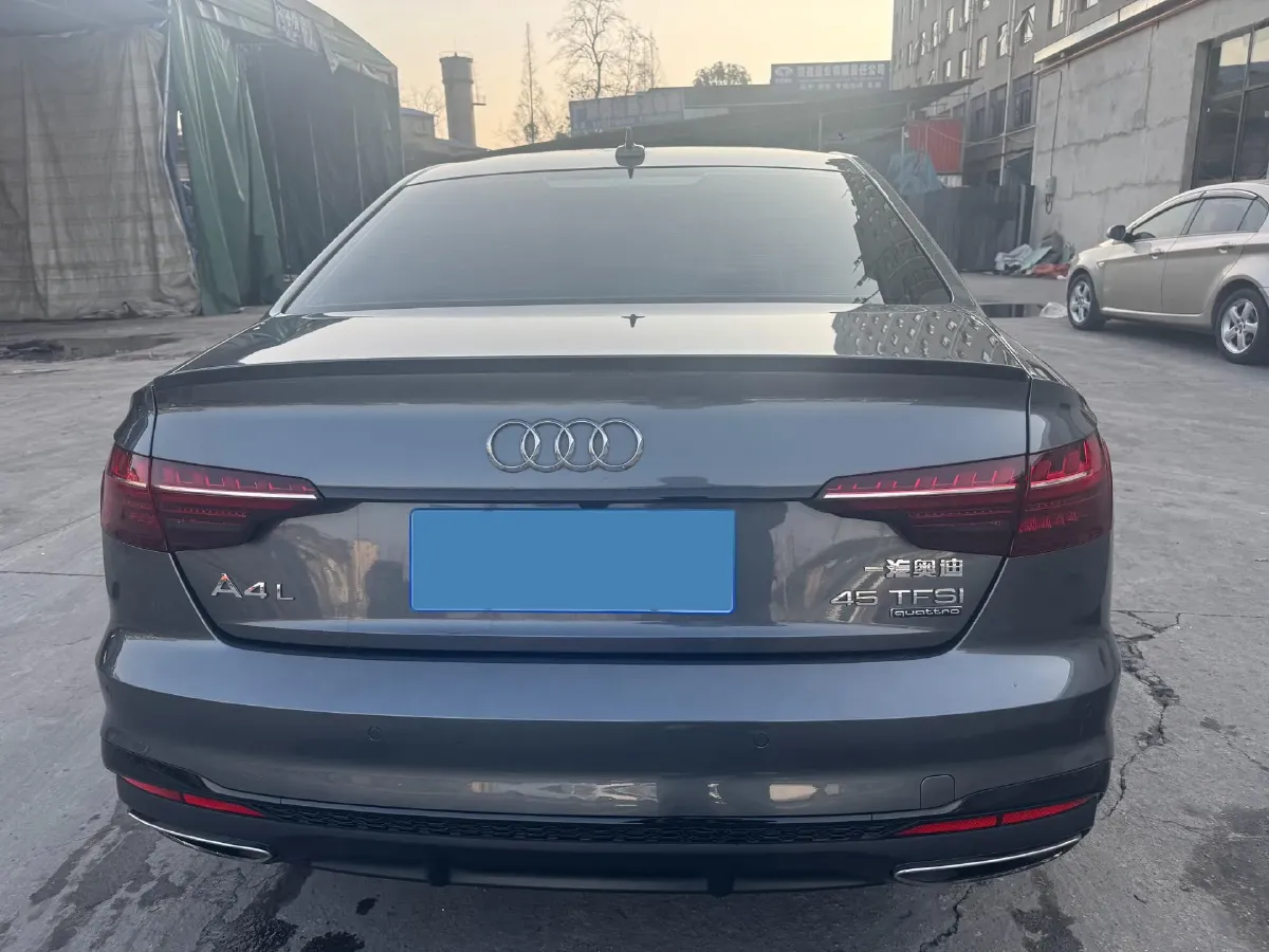 2022 Audi A4L 2.0T 252HP L4 7DCT,autocango,china used car exporter,china ev exporter,chinese used car exporter,chinese used ev exporter