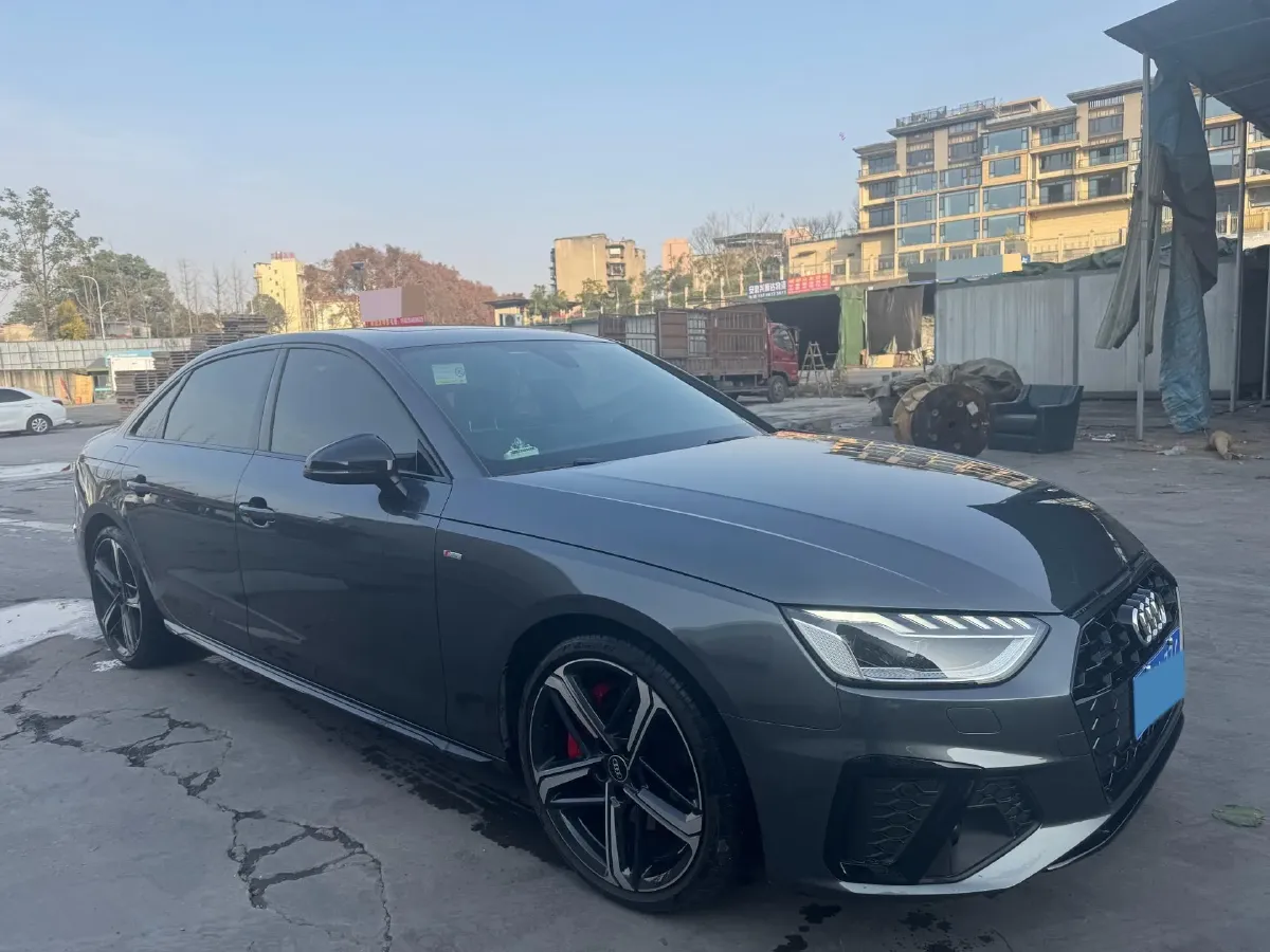 2022 Audi A4L 2.0T 252HP L4 7DCT,autocango,china used car exporter,china ev exporter,chinese used car exporter,chinese used ev exporter