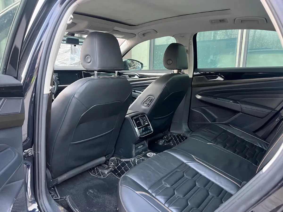 2019 Skoda Kodiak 2.0T 186HP L4 7DCT,autocango,china used car exporter,china ev exporter,chinese used car exporter,chinese used ev exporter