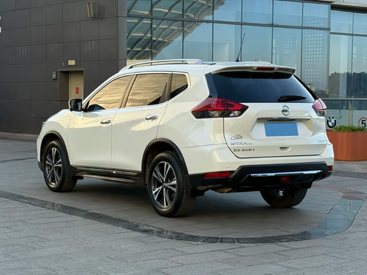 2021 Nissan X-Trail 2.5L 181HP L4 CVT,autocango,china used car exporter,china ev exporter,chinese used car exporter,chinese used ev exporter