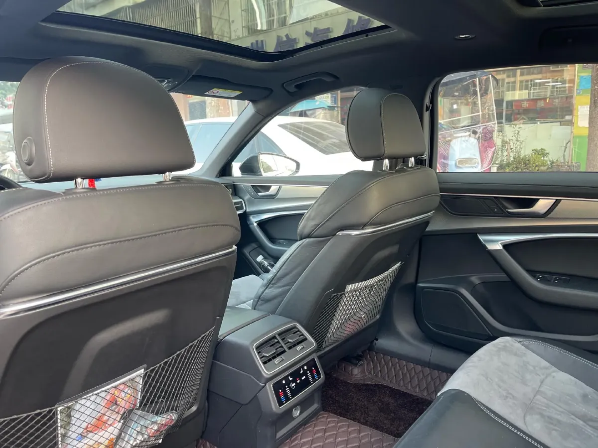 2021 Audi A6L 2.0T 224HP L4 7DCT,autocango,china used car exporter,china ev exporter,chinese used car exporter,chinese used ev exporter