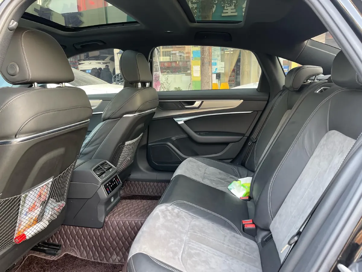 2021 Audi A6L 2.0T 224HP L4 7DCT,autocango,china used car exporter,china ev exporter,chinese used car exporter,chinese used ev exporter