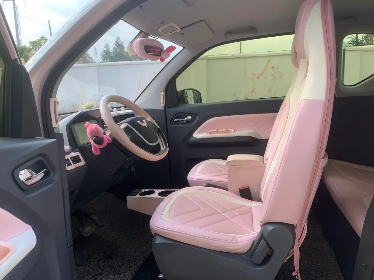 2022 WuLing HongGuang MINI EV BEV 9KWH,autocango,china used car exporter,china ev exporter,chinese used car exporter,chinese used ev exporter