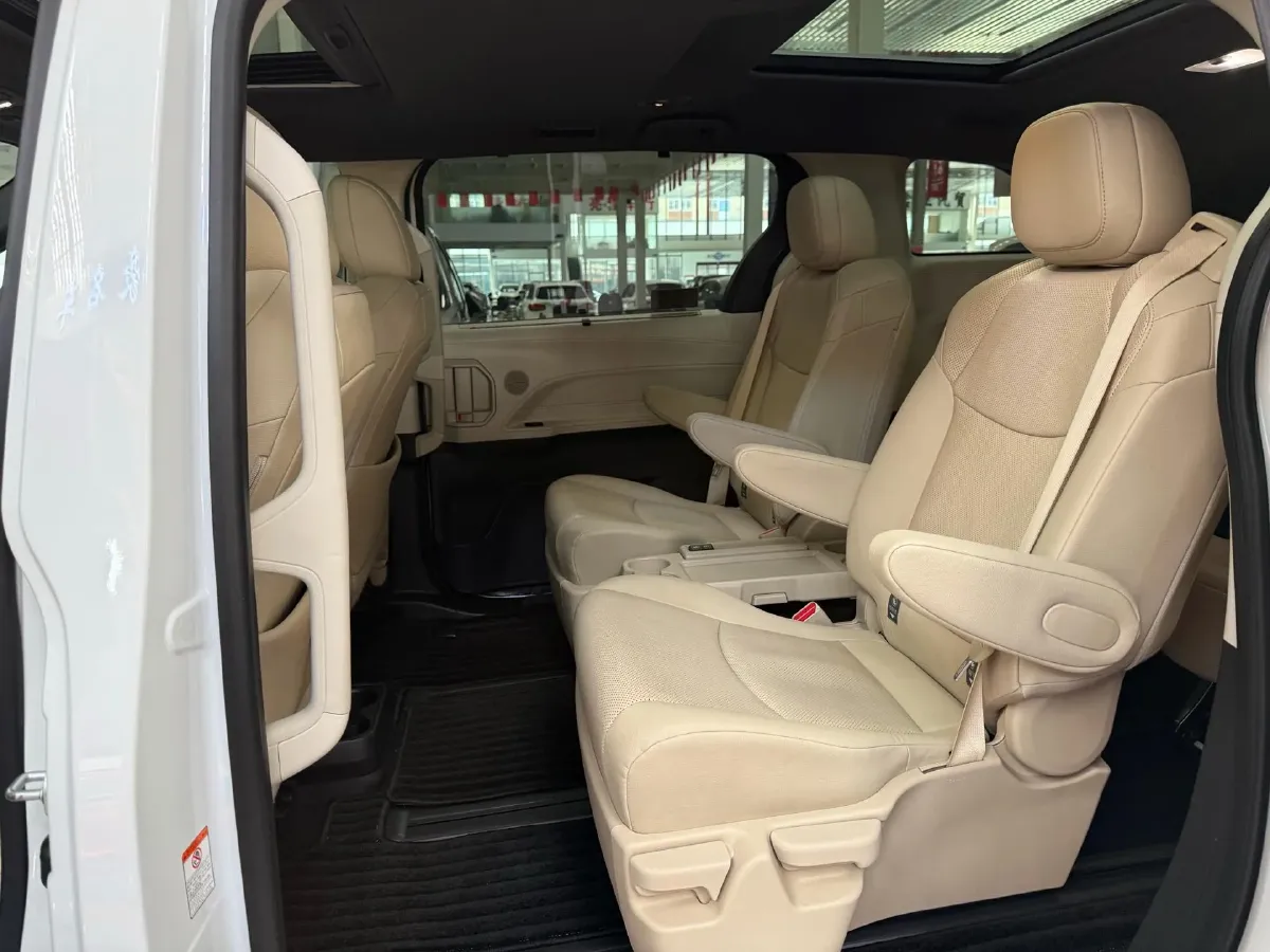 2023 Toyota Granvia 2.5L 189HP L4 E-CVT Hybrid,autocango,china used car exporter,china ev exporter,chinese used car exporter,chinese used ev exporter