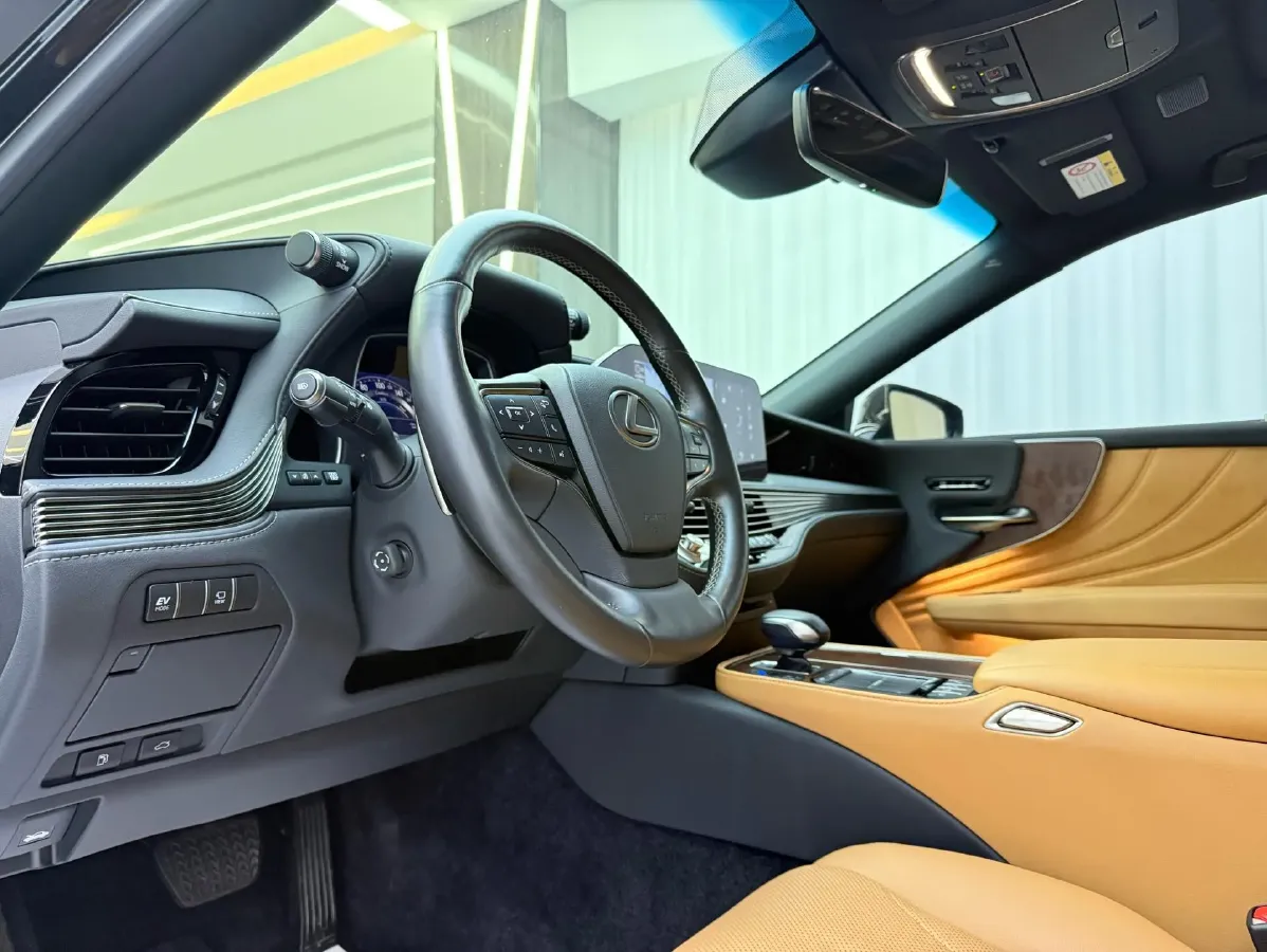 2021 Lexus LS 3.5L 299HP V6 E-CVT Hybrid,autocango,china used car exporter,china ev exporter,chinese used car exporter,chinese used ev exporter