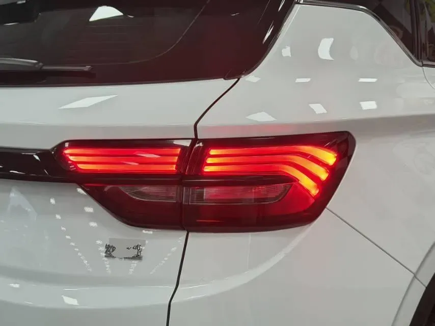 2021 Geely Coolray 1.4T 141HP L4 6DCT,autocango,china used car exporter,china ev exporter,chinese used car exporter,chinese used ev exporter