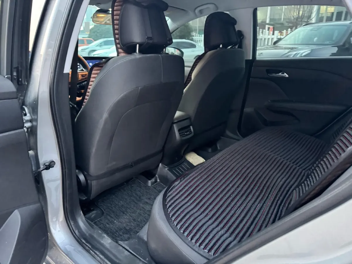 2024 Chevrolet Monza 1.5L 113HP L4 6DCT,autocango,china used car exporter,china ev exporter,chinese used car exporter,chinese used ev exporter