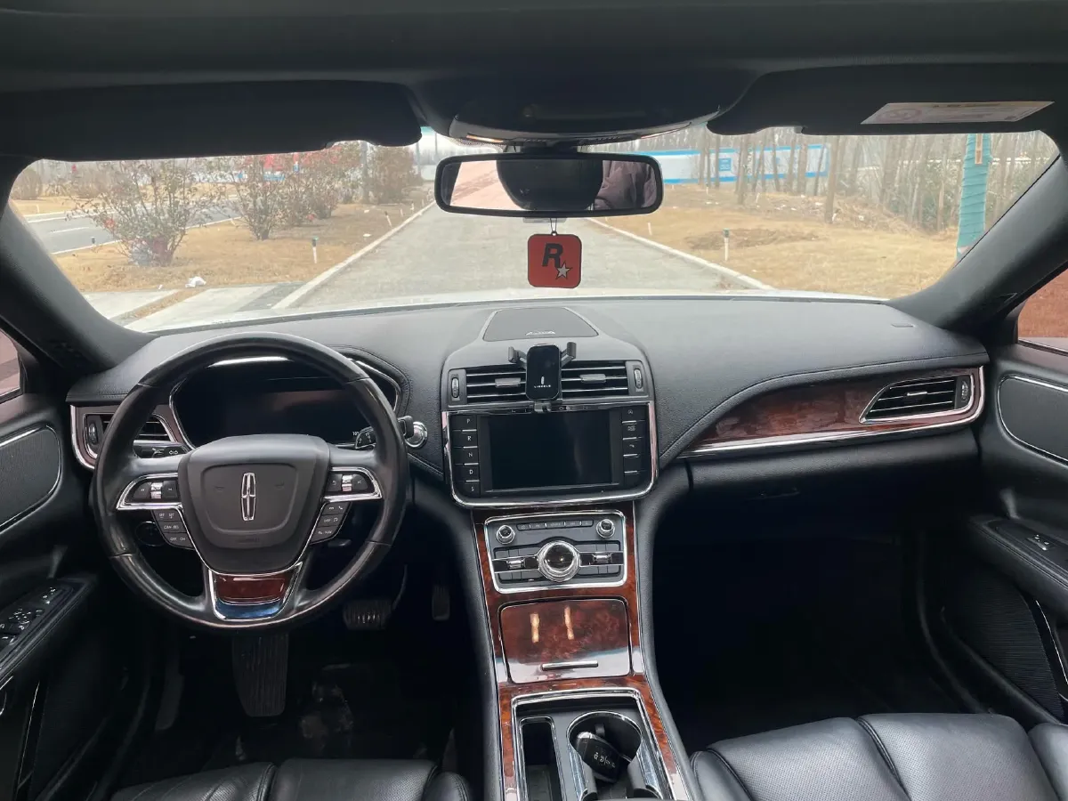 2018 Lincoln Continental 2.0T 261HP L4 6AT,autocango,china used car exporter,china ev exporter,chinese used car exporter,chinese used ev exporter