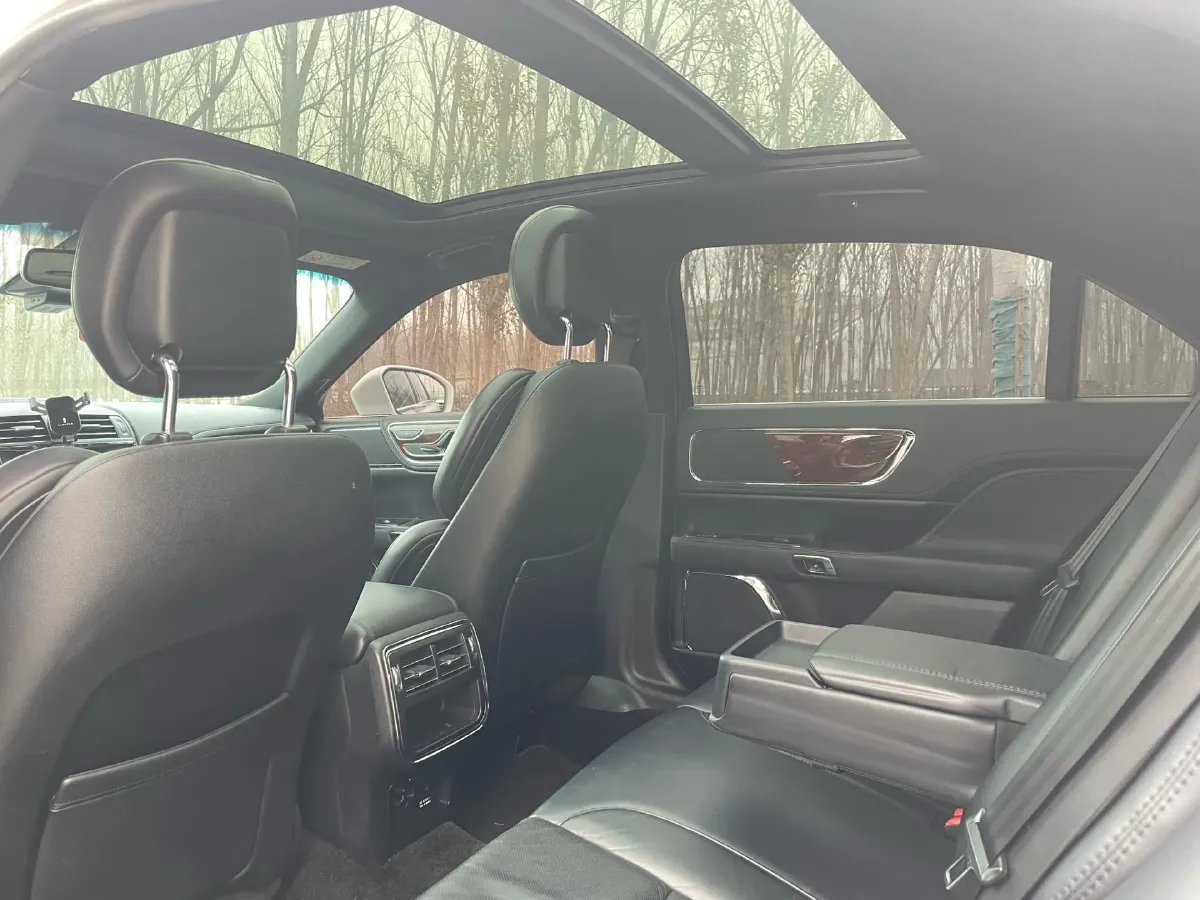 2018 Lincoln Continental 2.0T 261HP L4 6AT,autocango,china used car exporter,china ev exporter,chinese used car exporter,chinese used ev exporter