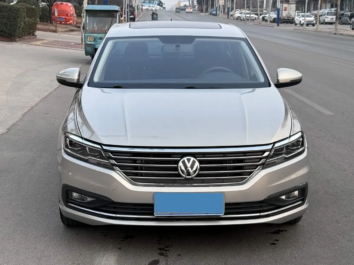 2018 Skoda Karoq 1.4T 150HP L4 7DCT,autocango,china used car exporter,china ev exporter,chinese used car exporter,chinese used ev exporter