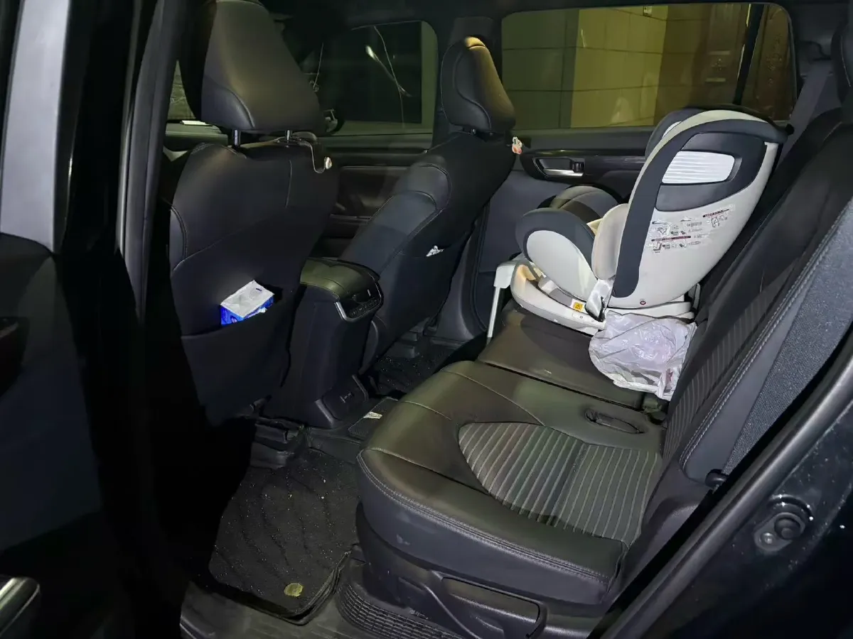 2021 Toyota Crown Kluger 2.5L 192HP L4 E-CVT Hybrid,autocango,china used car exporter,china ev exporter,chinese used car exporter,chinese used ev exporter