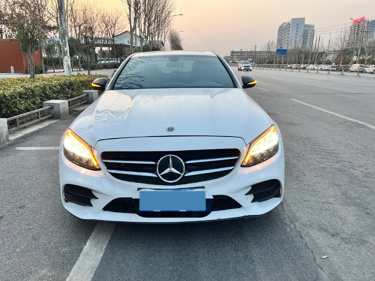 2020 Mercedes-Benz C Class 1.5T 184HP L4 9AT,autocango,china used car exporter,china ev exporter,chinese used car exporter,chinese used ev exporter