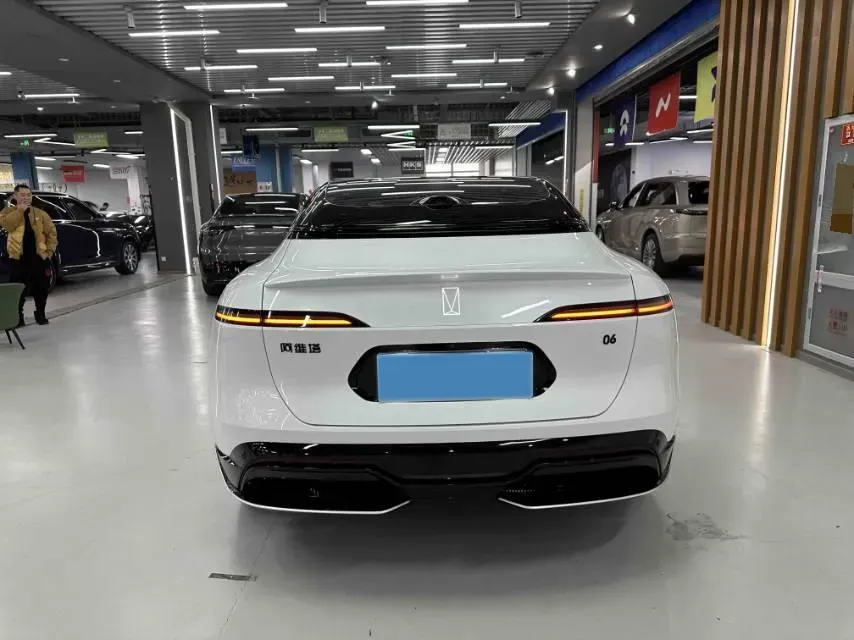 2025 Avatr 06 REEV 156HP REEV,autocango,china used car exporter,china ev exporter,chinese used car exporter,chinese used ev exporter