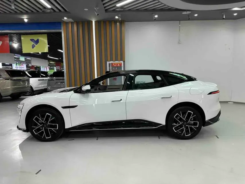 2025 Avatr 06 REEV 156HP REEV,autocango,china used car exporter,china ev exporter,chinese used car exporter,chinese used ev exporter