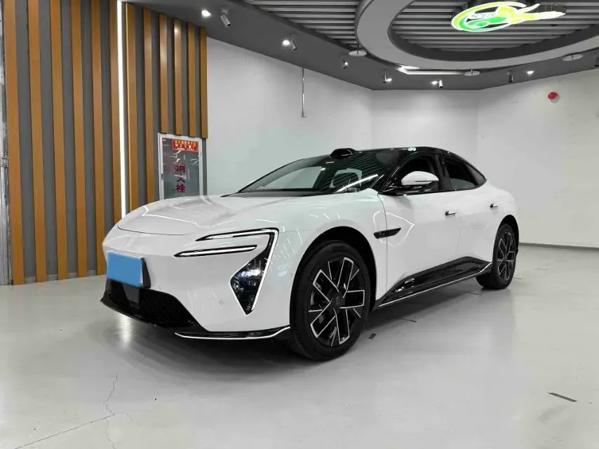 2025 Avatr 06 REEV 156HP REEV,autocango,china used car exporter,china ev exporter,chinese used car exporter,chinese used ev exporter