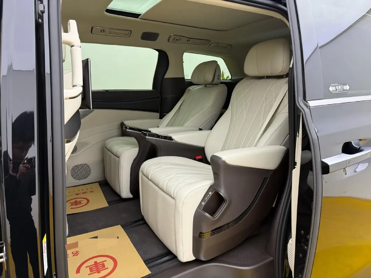 2025 Denza D9 1.5T 156HP L4 E-CVT PHEV 40KWH,autocango,china used car exporter,china ev exporter,chinese used car exporter,chinese used ev exporter