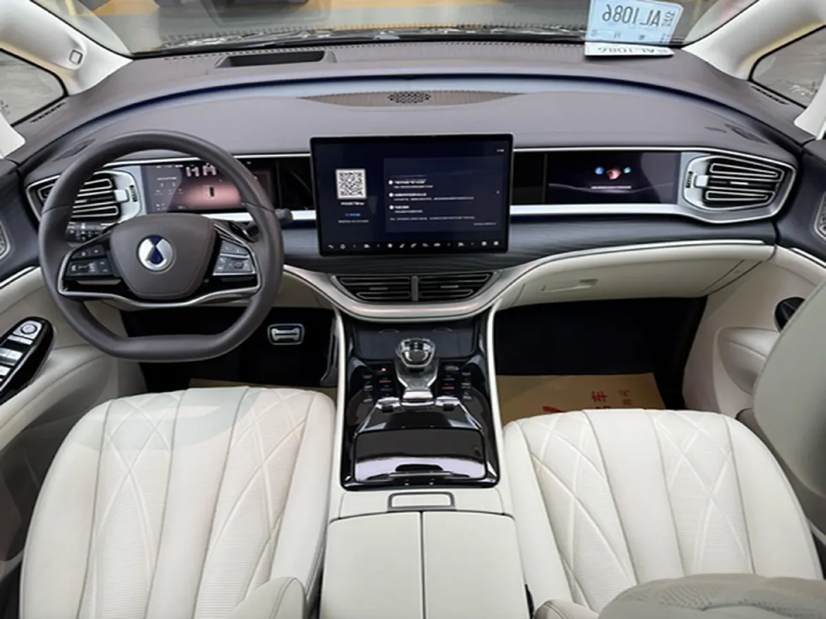 2025 Denza D9 1.5T 156HP L4 E-CVT PHEV 40KWH,autocango,china used car exporter,china ev exporter,chinese used car exporter,chinese used ev exporter