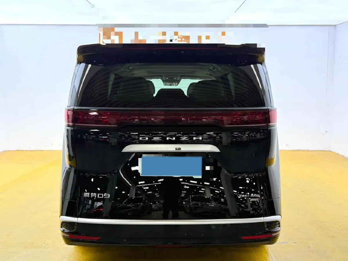2025 Denza D9 1.5T 156HP L4 E-CVT PHEV 40KWH,autocango,china used car exporter,china ev exporter,chinese used car exporter,chinese used ev exporter