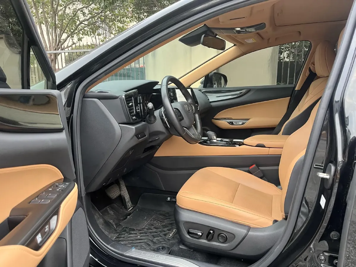 2022 Lexus NX 2.5L 205HP L4 8AT,autocango,china used car exporter,china ev exporter,chinese used car exporter,chinese used ev exporter