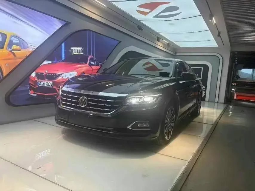 2021 Volkswagen Passat 2.0T 186HP L4 7DCT