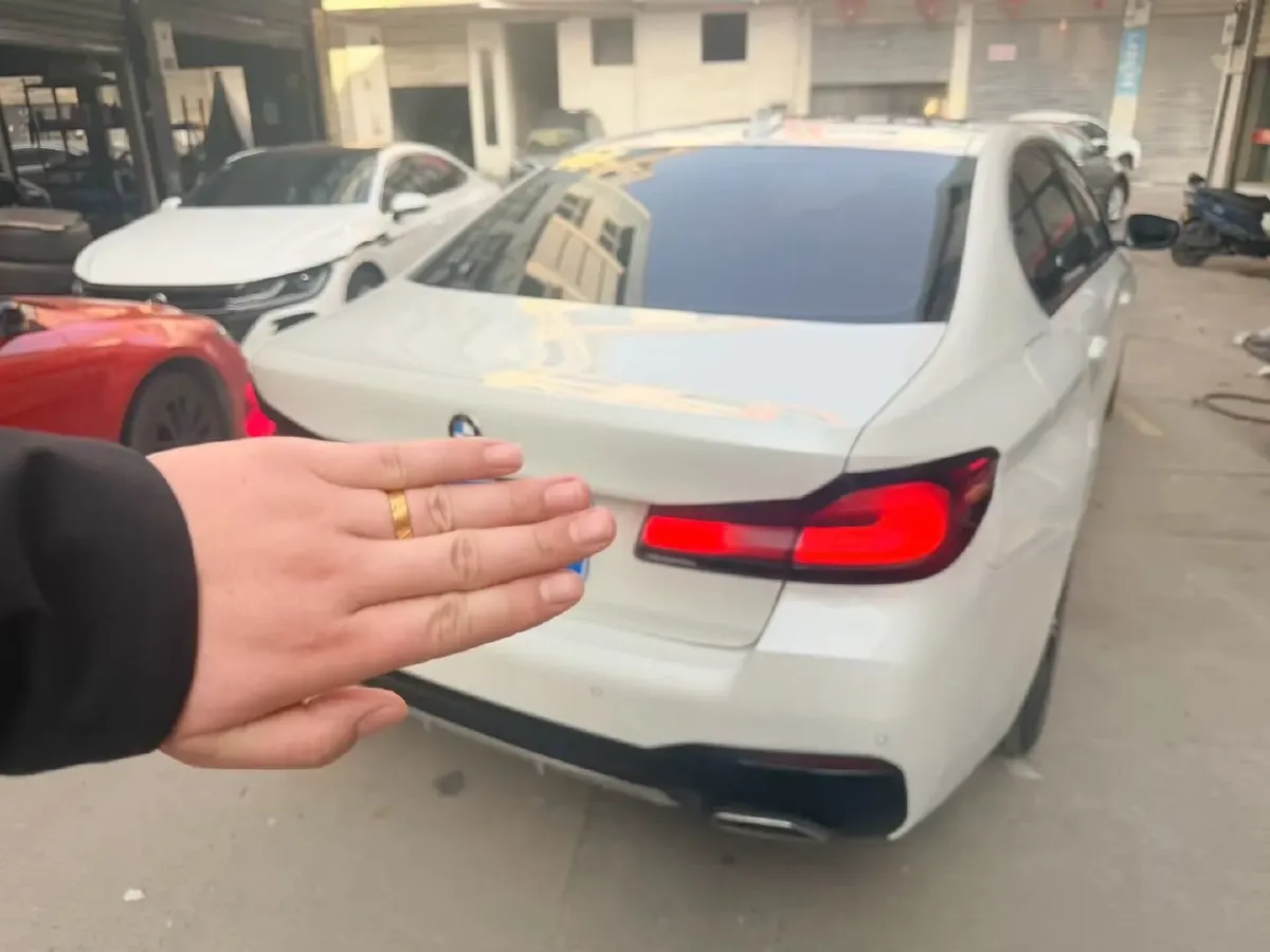 2022 BMW 5 Series 2.0T 252HP L4 8AT,autocango,china used car exporter,china ev exporter,chinese used car exporter,chinese used ev exporter