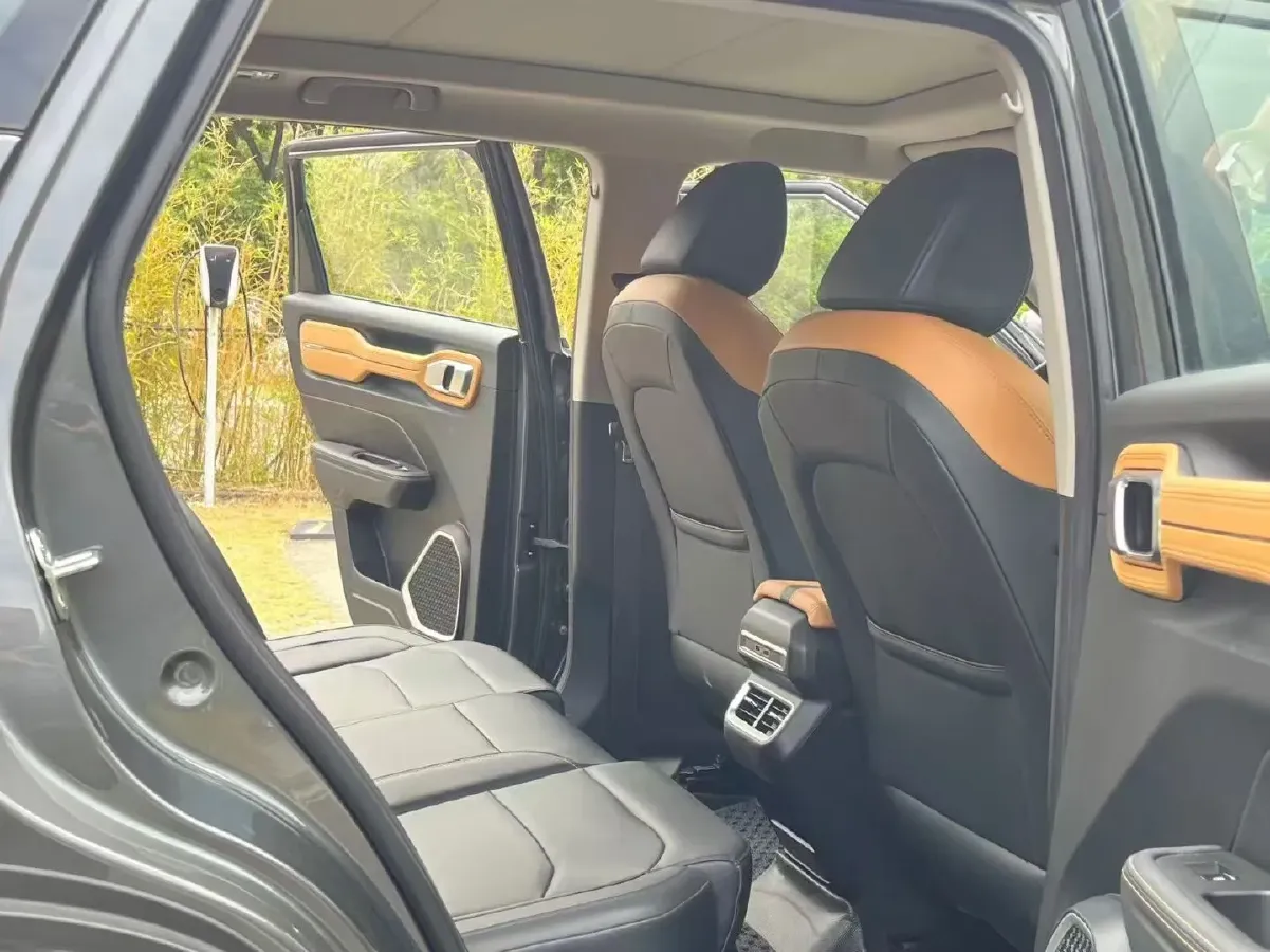 2020 Geely ICON 1.5T 177HP L3 7DCT,autocango,china used car exporter,china ev exporter,chinese used car exporter,chinese used ev exporter