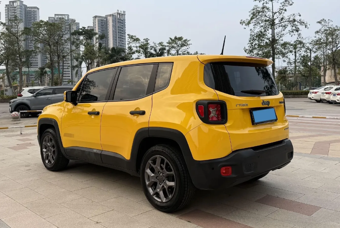 2017 Jeep Renegade 1.4T 150HP L4 7DCT,autocango,china used car exporter,china ev exporter,chinese used car exporter,chinese used ev exporter