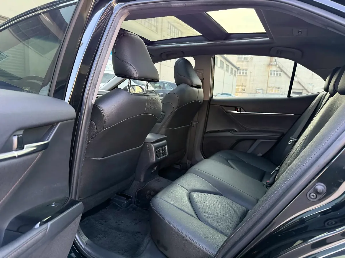 2019 Toyota Camry 2.5L 209HP L4 8AT,autocango,china used car exporter,china ev exporter,chinese used car exporter,chinese used ev exporter