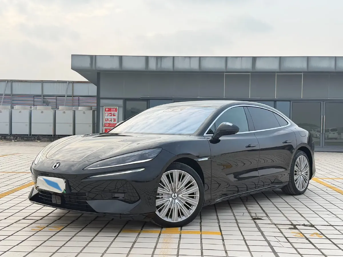 2024 Denza DenzaZ9 2.0T 207HP L4 E-CVT PHEV 38.5KWH,autocango,china used car exporter,china ev exporter,chinese used car exporter,chinese used ev exporter