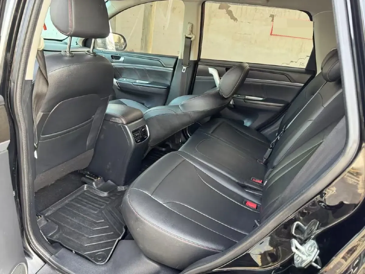 2019 Haval M6 1.5T 150HP L4 7DCT,autocango,china used car exporter,china ev exporter,chinese used car exporter,chinese used ev exporter