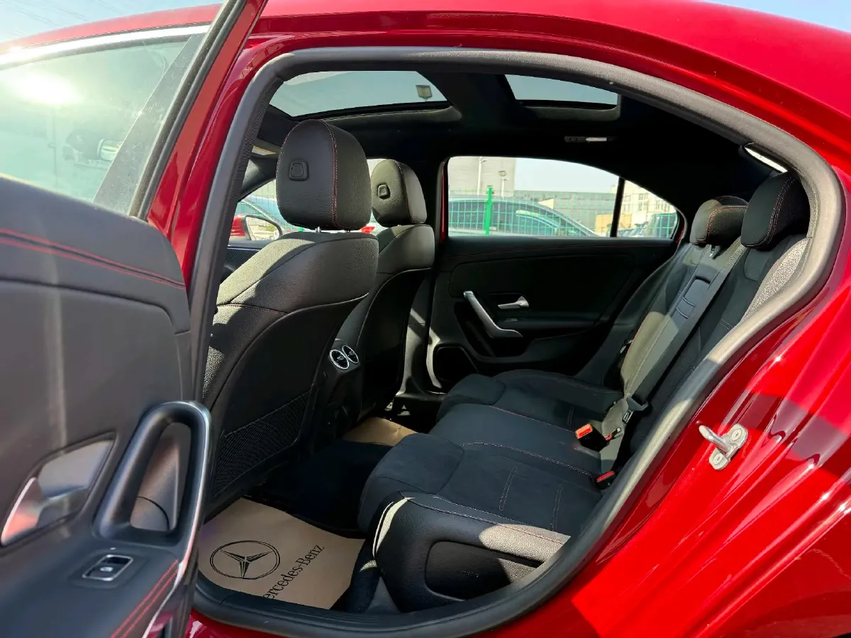 2024 Mercedes-Benz A Class 1.3T 163HP L4 7DCT,autocango,china used car exporter,china ev exporter,chinese used car exporter,chinese used ev exporter