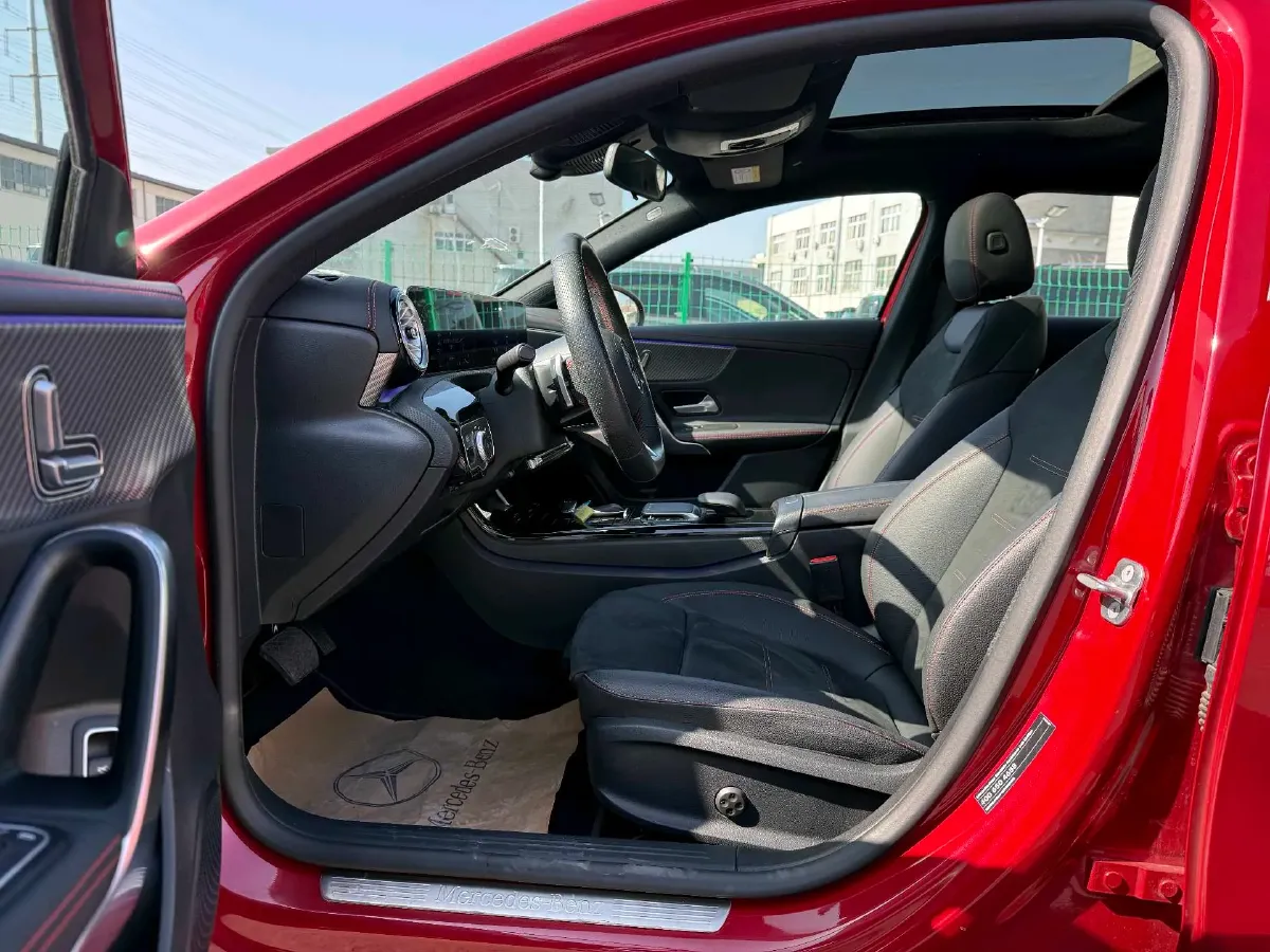 2024 Mercedes-Benz A Class 1.3T 163HP L4 7DCT,autocango,china used car exporter,china ev exporter,chinese used car exporter,chinese used ev exporter