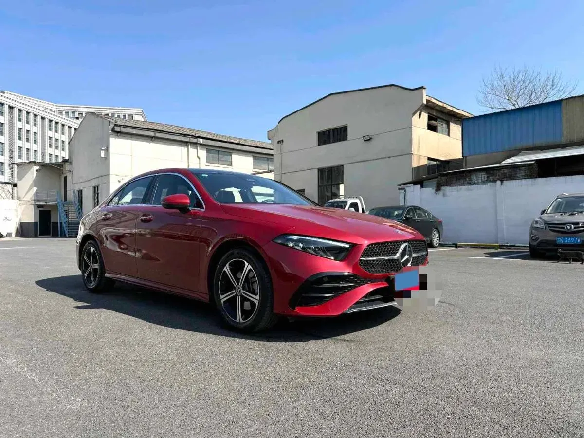 2024 Mercedes-Benz A Class 1.3T 163HP L4 7DCT,autocango,china used car exporter,china ev exporter,chinese used car exporter,chinese used ev exporter