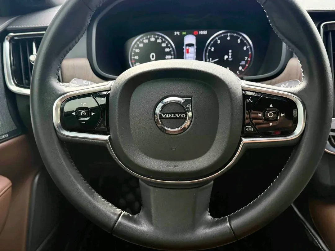 2021 Volvo S90 2.0T 250HP L4 8AT,autocango,china used car exporter,china ev exporter,chinese used car exporter,chinese used ev exporter