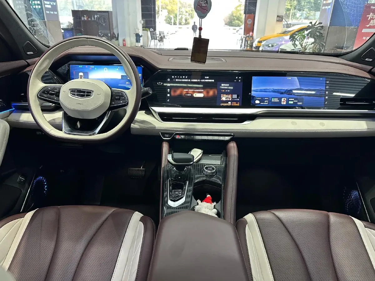 2021 Geely Monjaro 2.0T 218HP L4 7DCT,autocango,china used car exporter,china ev exporter,chinese used car exporter,chinese used ev exporter