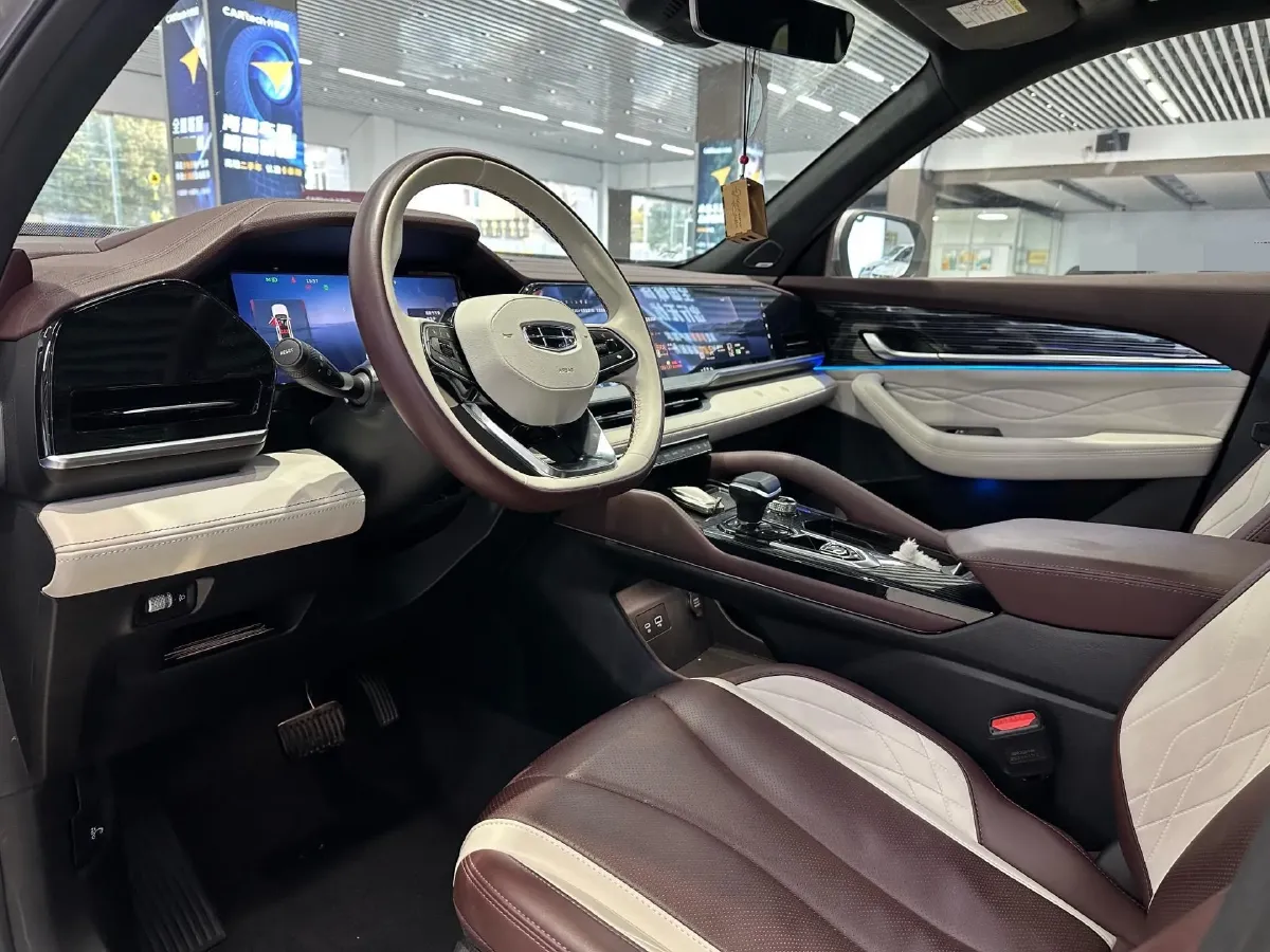 2021 Geely Monjaro 2.0T 218HP L4 7DCT,autocango,china used car exporter,china ev exporter,chinese used car exporter,chinese used ev exporter