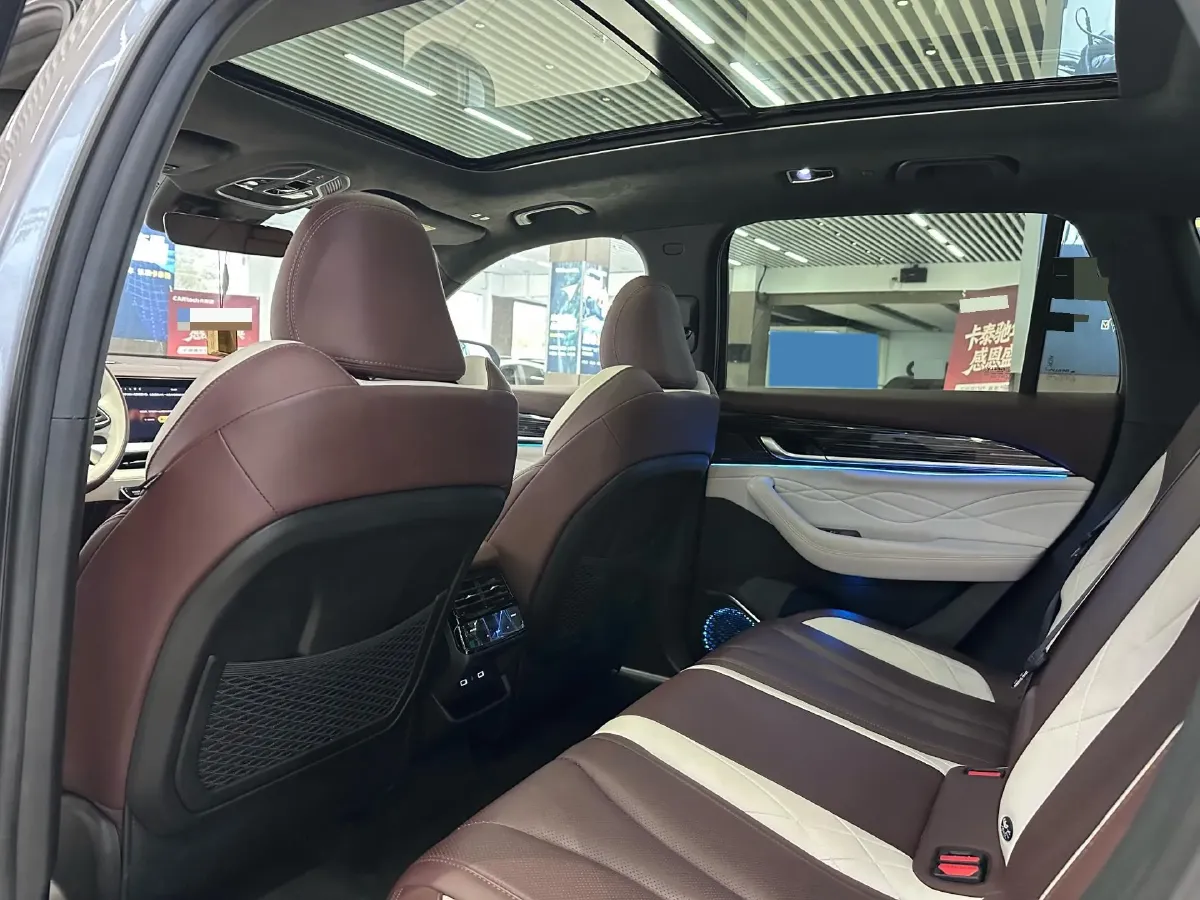 2021 Geely Monjaro 2.0T 218HP L4 7DCT,autocango,china used car exporter,china ev exporter,chinese used car exporter,chinese used ev exporter