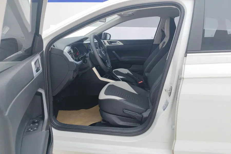 2021 Haval H6 1.5T 169HP L4 7DCT,autocango,china used car exporter,china ev exporter,chinese used car exporter,chinese used ev exporter