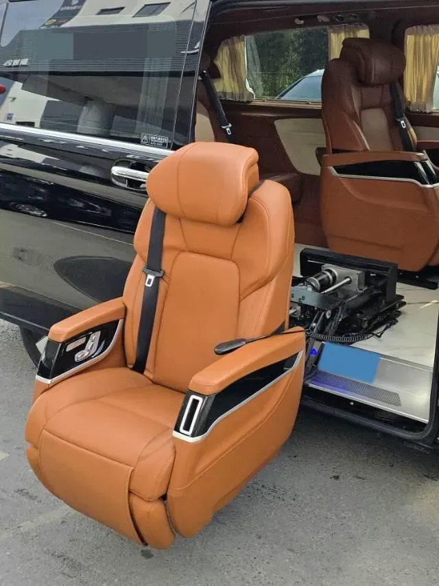 2021 Mercedes-Benz Vito 2.0T 211HP L4 9AT,autocango,china used car exporter,china ev exporter,chinese used car exporter,chinese used ev exporter